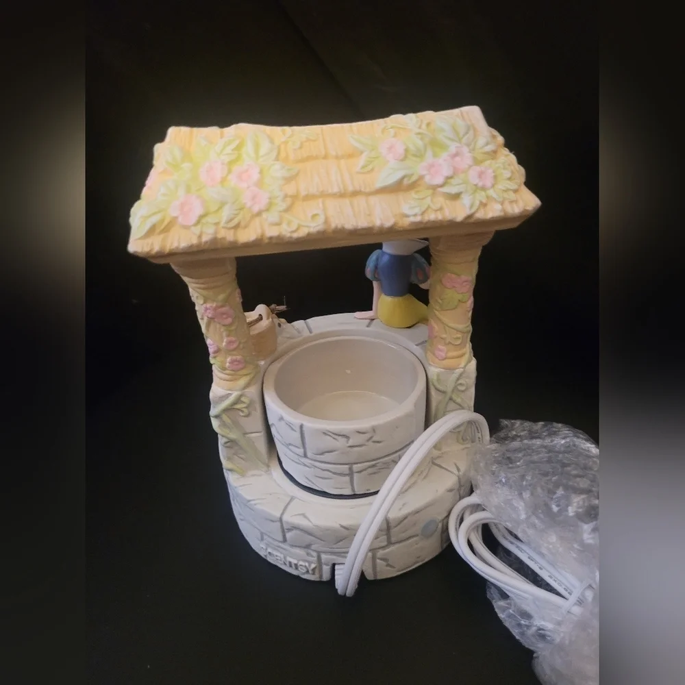 Scentsy Snow White Wax Warmer - Multicolor - Picture 3 of 5